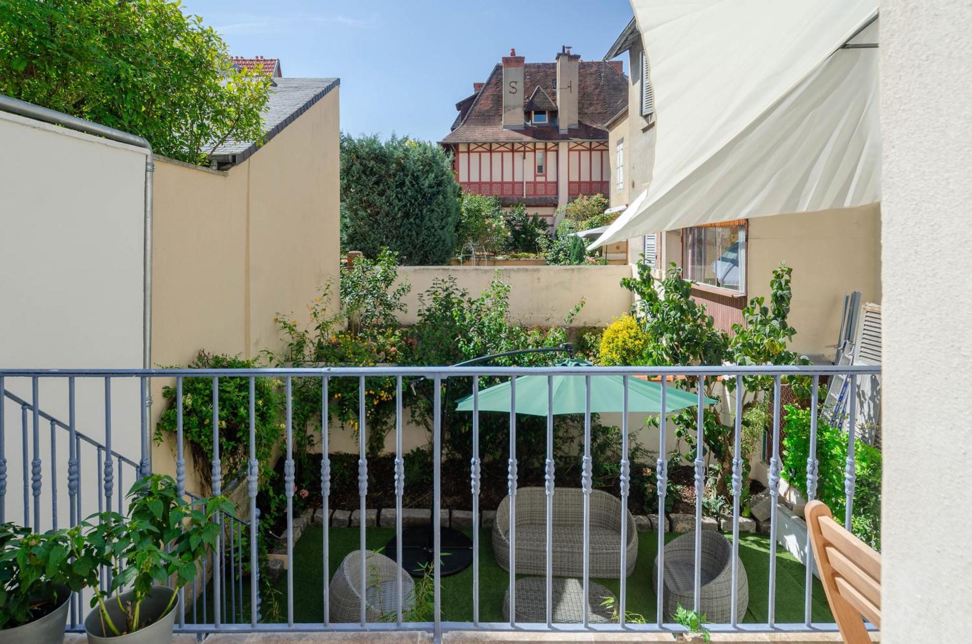 Residence Jaures - Appartements Design Et Climatises En Centre Ville Виши Экстерьер фото